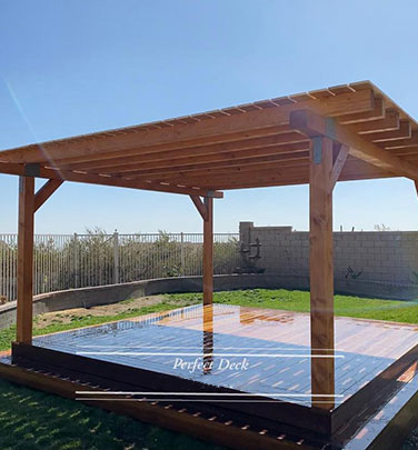 Deck Builders in Arleta